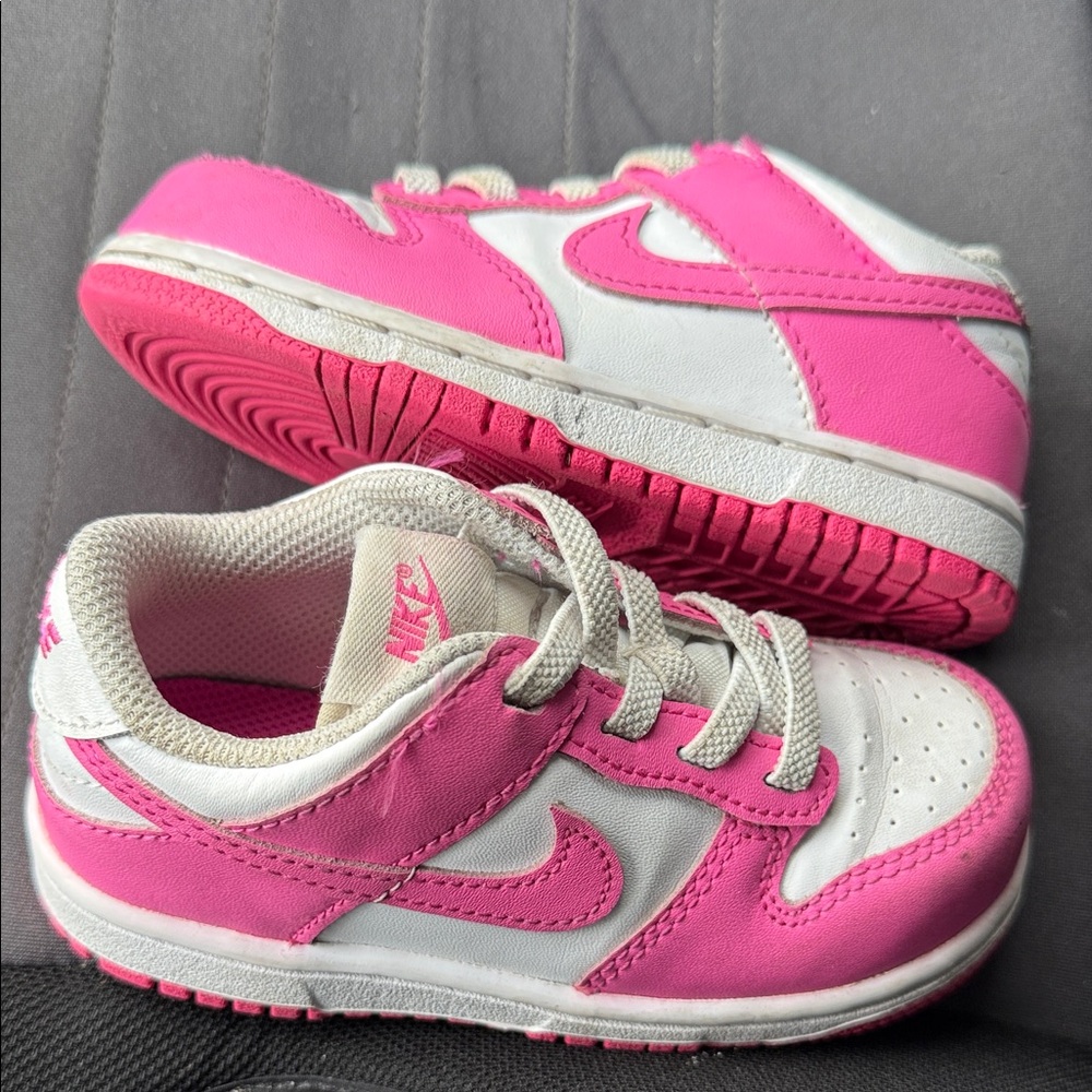 Nike Kids Sneakers in Pink and White